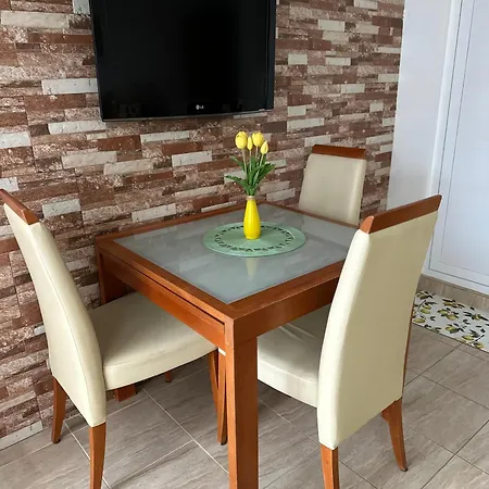 Διαμέρισμα House Velevi *